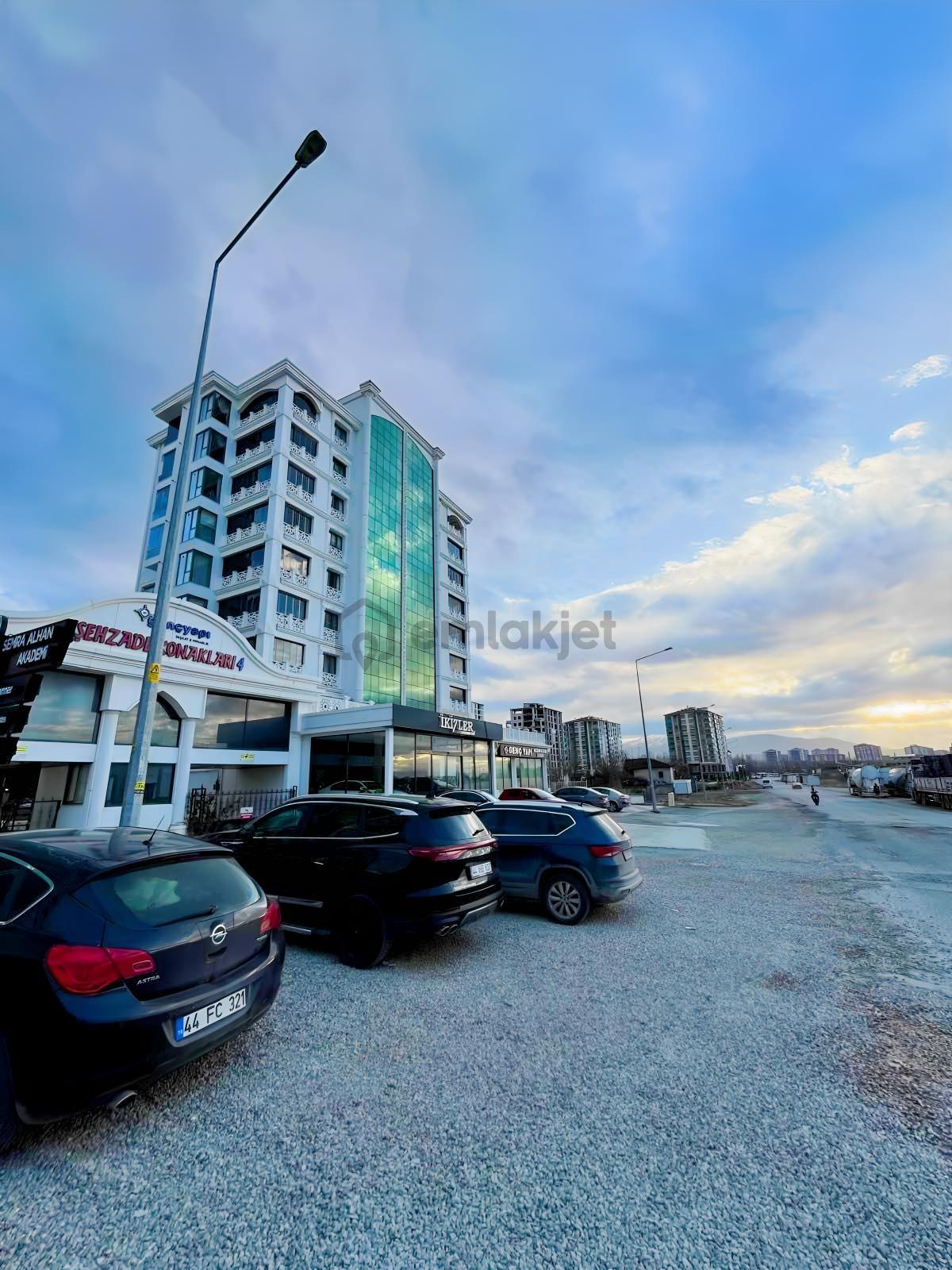 Özgür'den Tecde Y.yıl Kent Parkı Manzaralı 4+1 Lüks Daire - 20