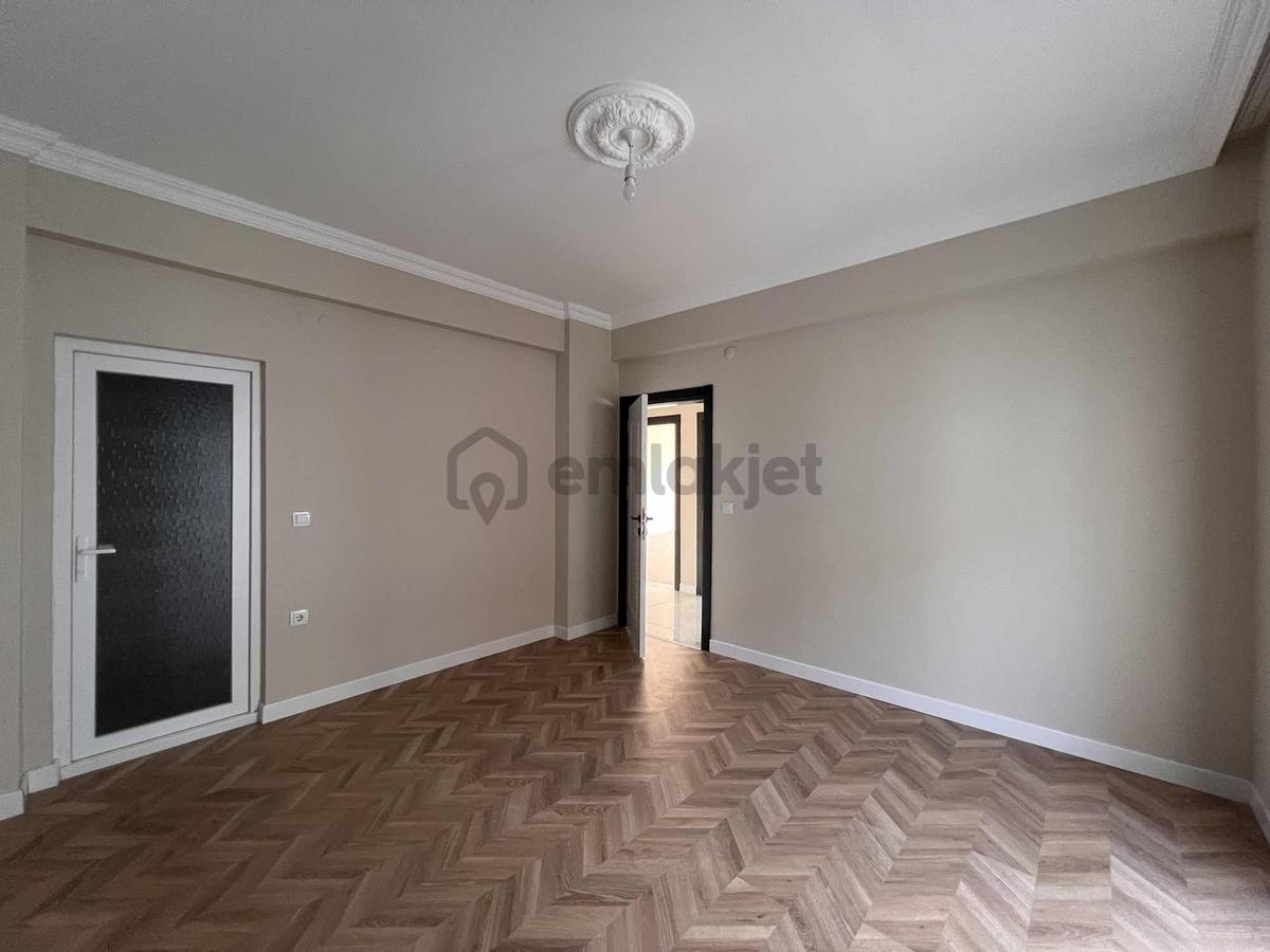 Tekkeköy Bulvar'a Cephe 3+1 Kiralık Daire - 24