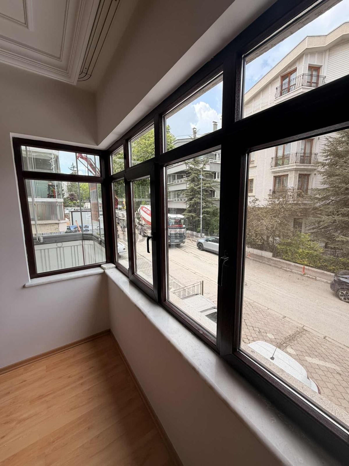 Mebusevlerinde Anıtkabirin Köşesinde Satılık 3+1 Daire - 10