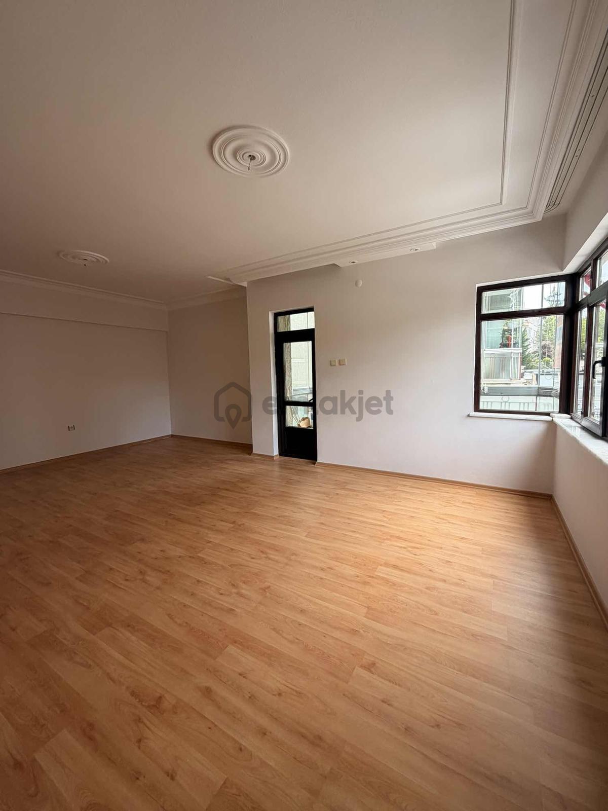 Mebusevlerinde Anıtkabirin Köşesinde Satılık 3+1 Daire - 8