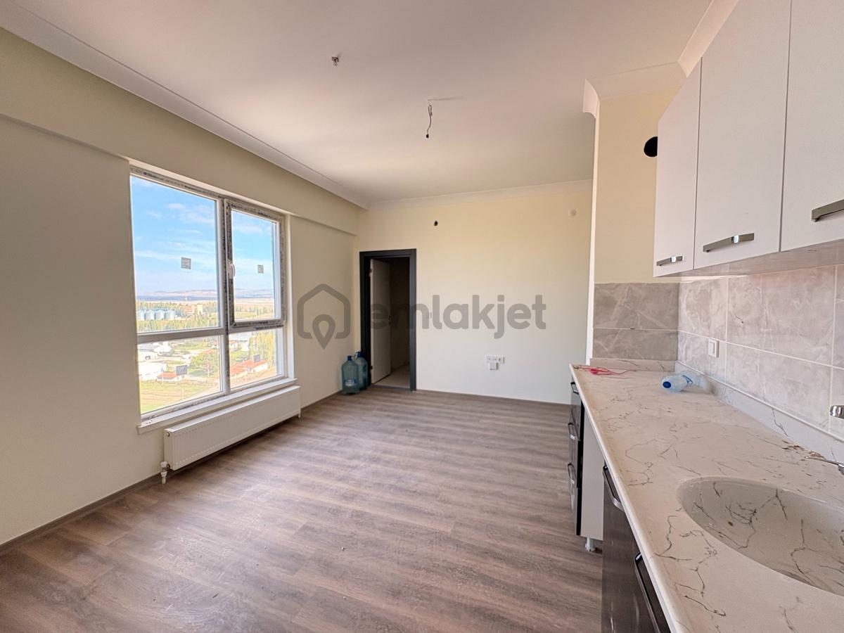 Esenboğa'da 1+1, Sıfır, 11. Katta, Manzaralı Daire!