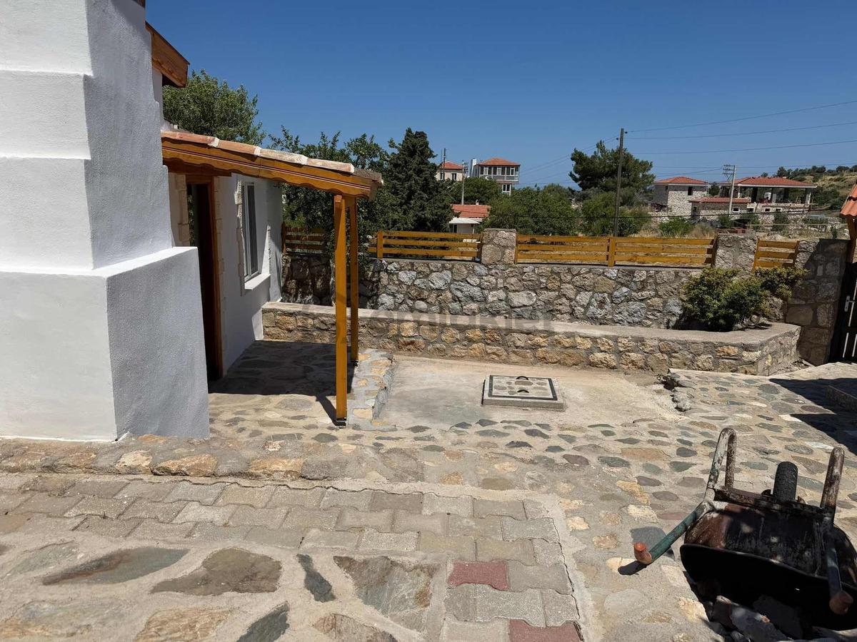 Karaburun Bozköyde Satılık Müstakil Ev - 13