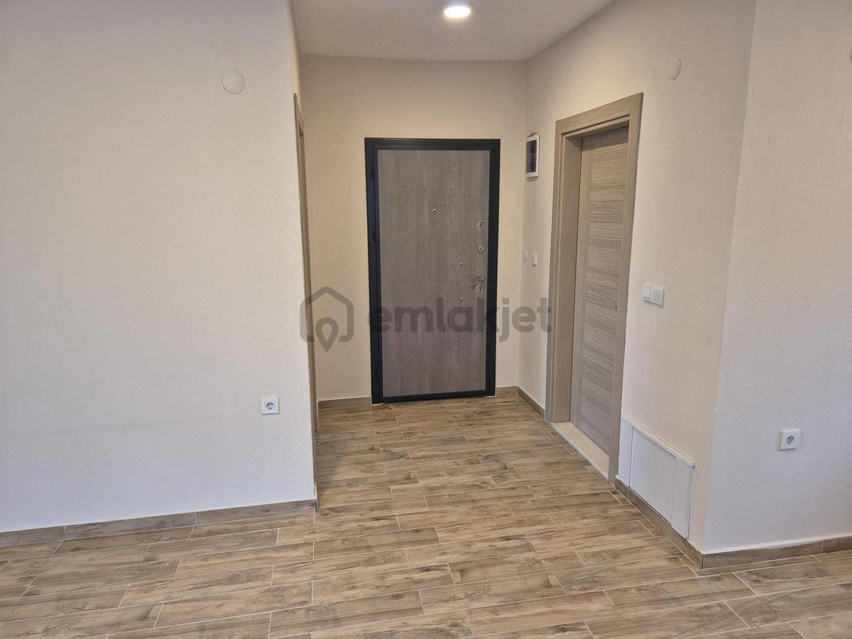 Merkezi Konum Kiralık 1+1 - 3