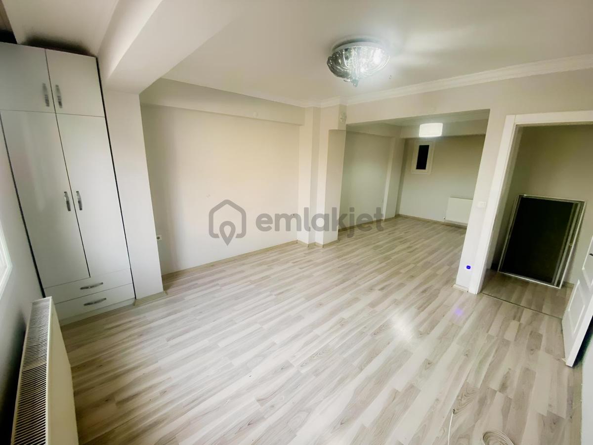 Karabağlar Bozyakada Doğalgazlı 3+1 Kiralık Daire - 15
