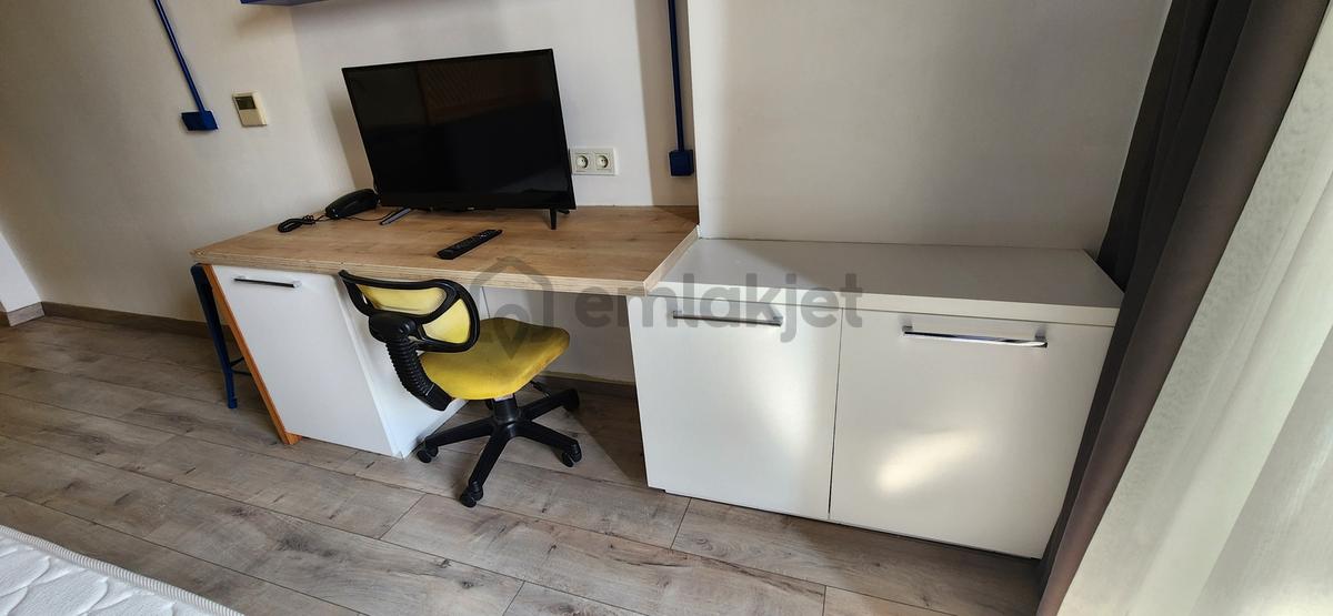 Coordinat Bornova'da,boş,temizlenmiş,kiralık 1+0 - 25