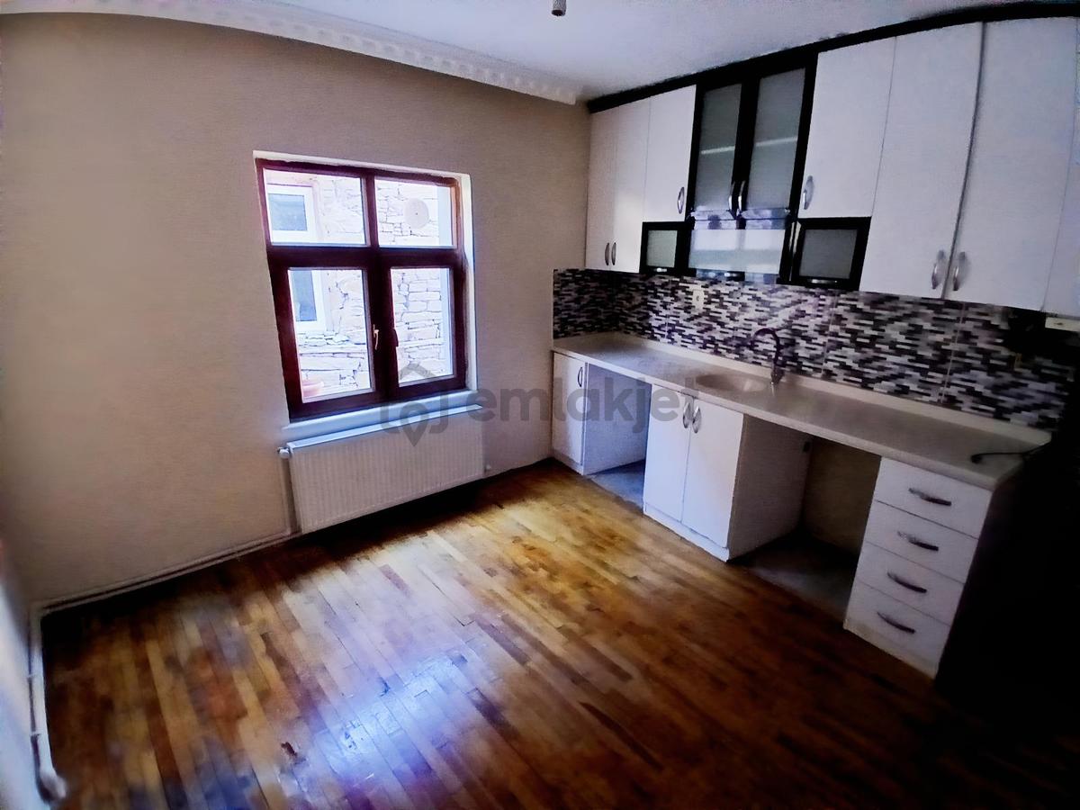 Karaca'dan Sille Merkezde Kiralık 3+1 Dubleks Müstakil Ev - 10