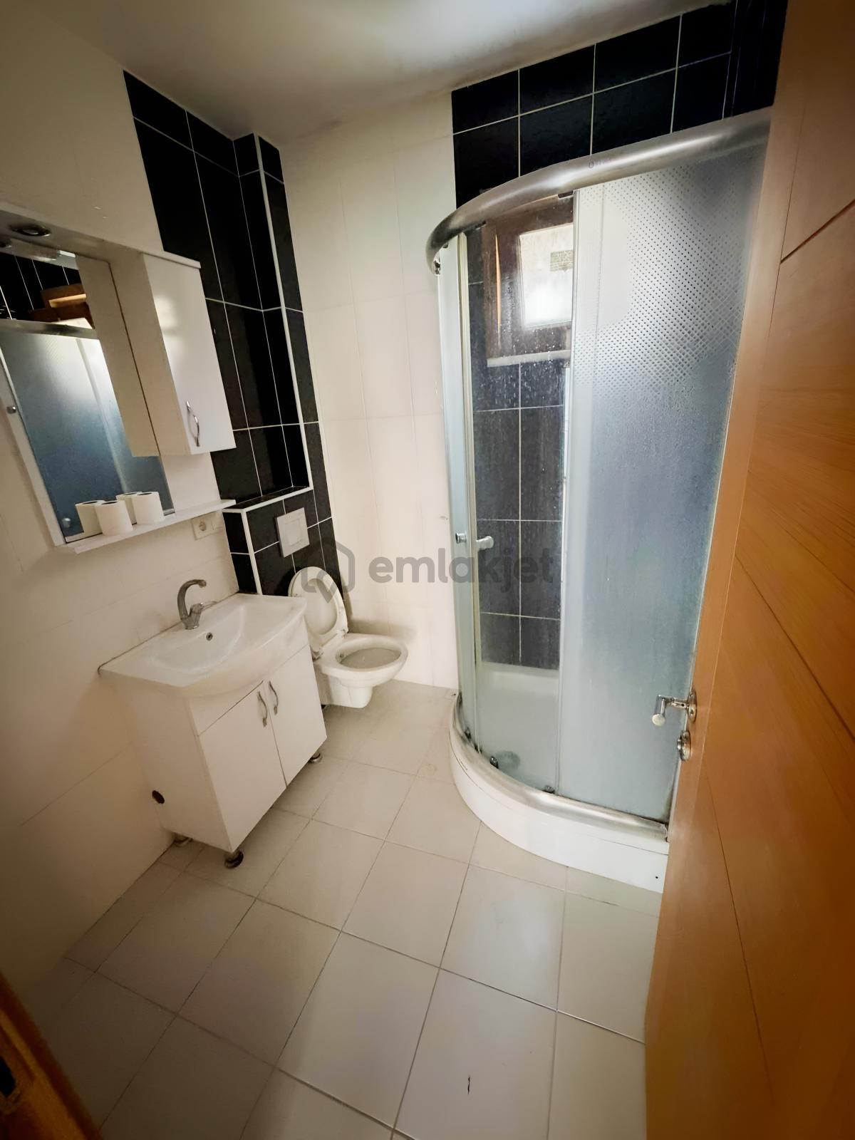Cadde Üzeri 3+1 Kiralık - 14