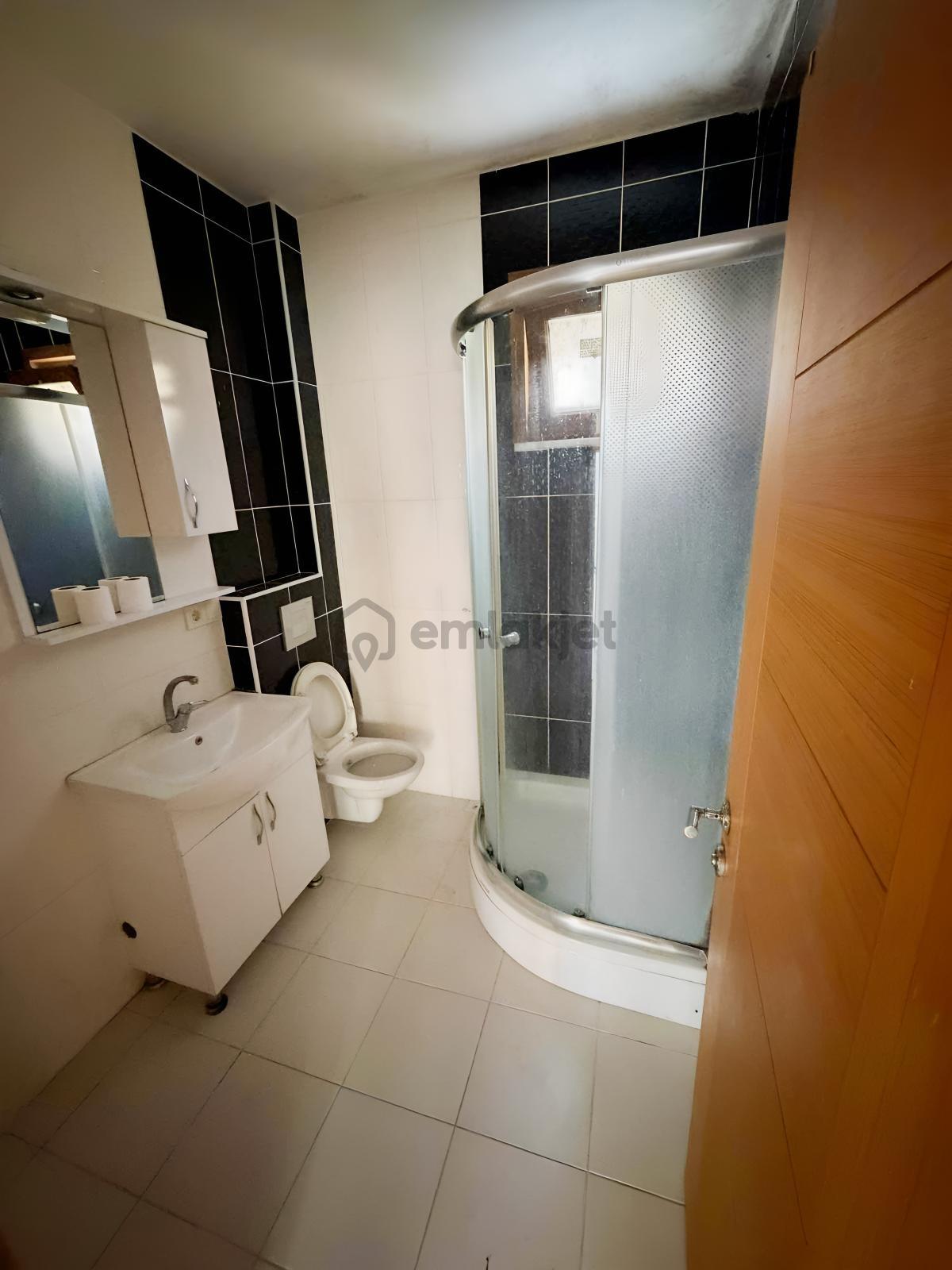 Cadde Üzeri 3+1 Kiralık - 13