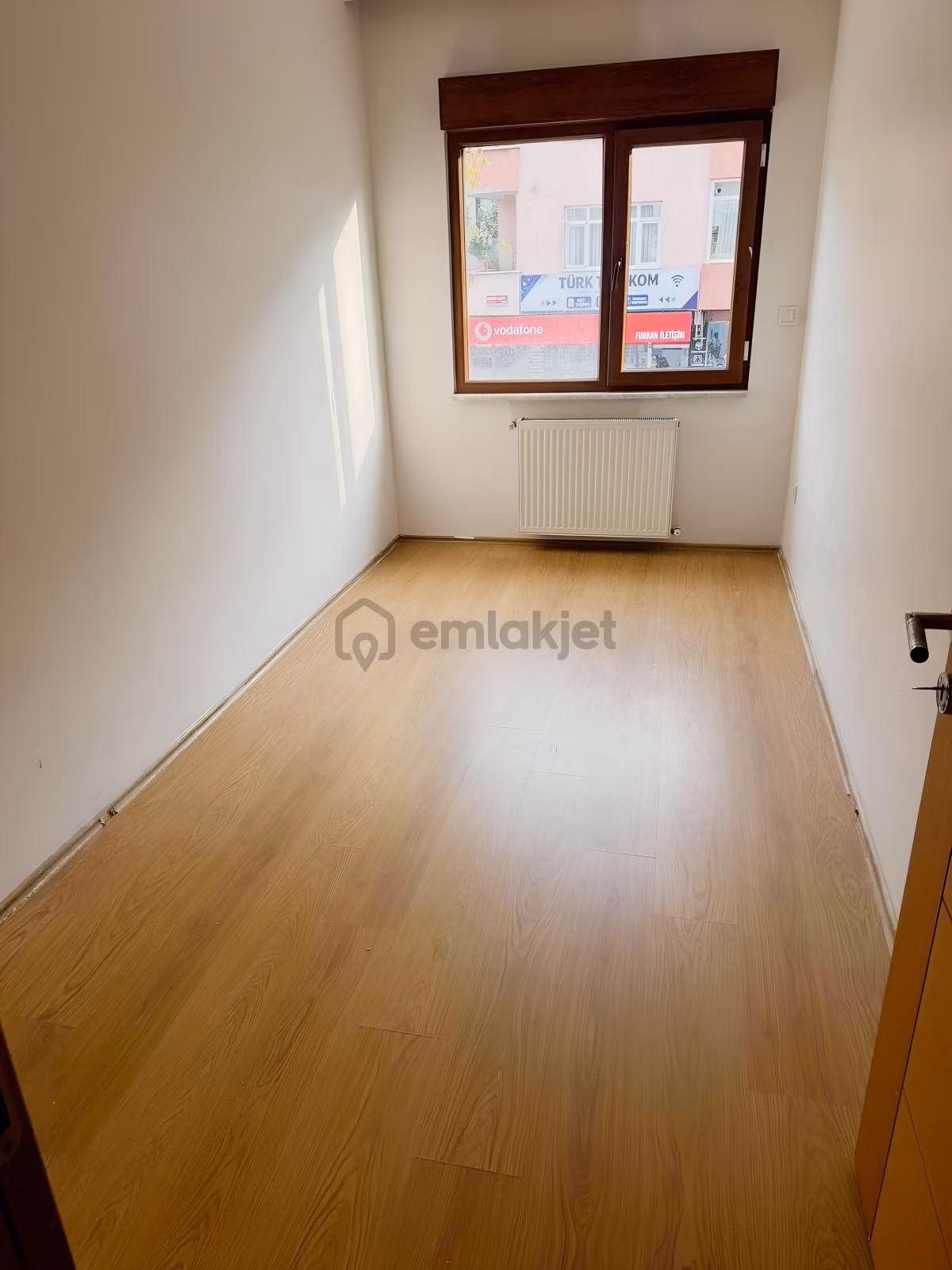 Cadde Üzeri 3+1 Kiralık - 24
