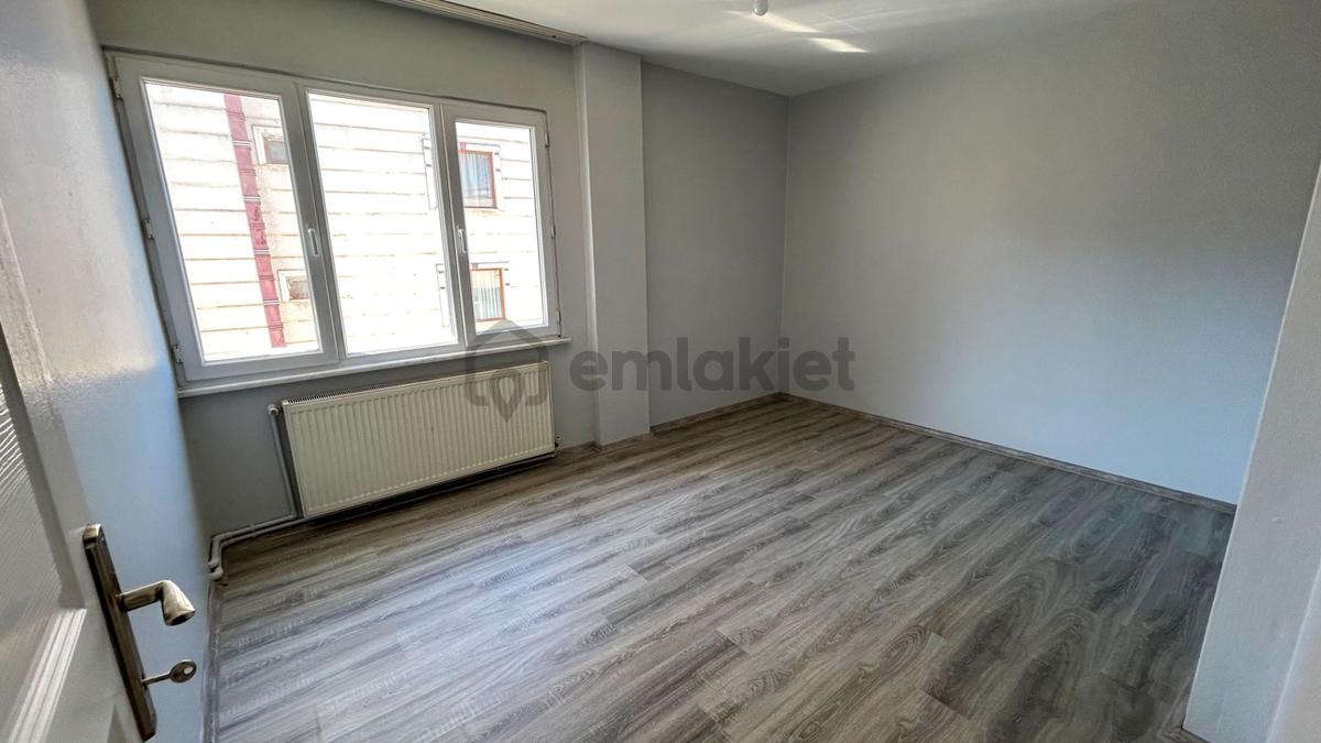 Uzmanlar'dan Çiftlik Caddesi Bakımlı Satılık 3+1 Daire - 9