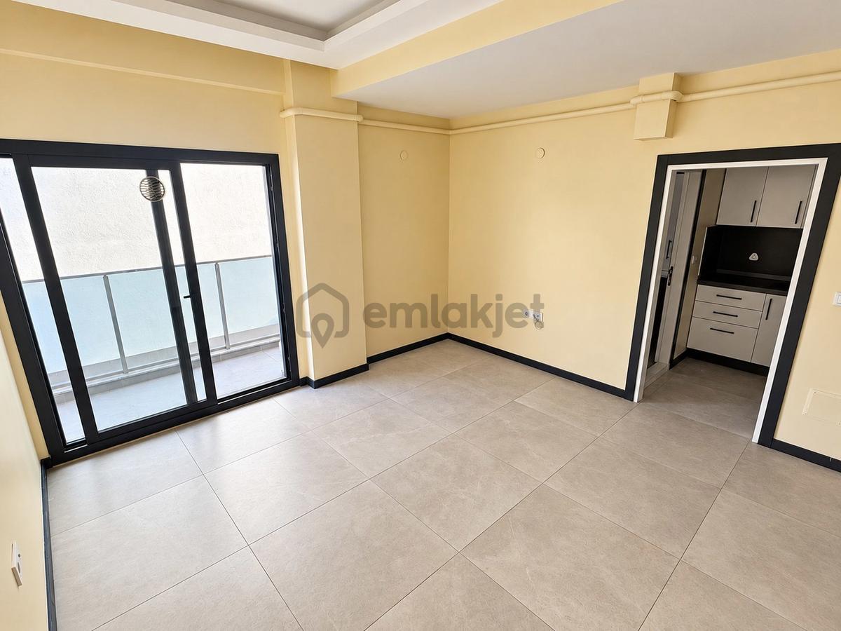 Re/max Mıd | Bahçelievler Mahallesi'nde Kiralık Ofis - 11