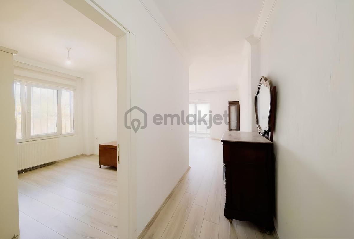 Deniz Manzaralı Merkezi Konumda Satılık Daire - 15