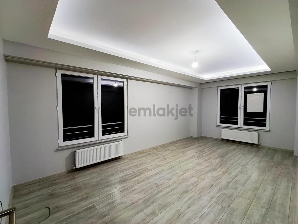 Eminevim, Birevim, Banka Kredisine Vb. Uygun, Site İçi, Lüks 3+1 - 5