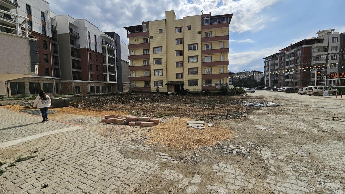 Kupon Yerde Nezih Lokasyonda 5 Kat Ticarı Konut İmarlı Arsa - 16
