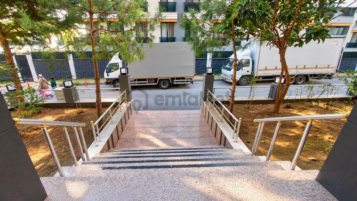 Çekmeköy Taşdelen'de Lüks/ Otoparklı/arakat /3+1 - 7