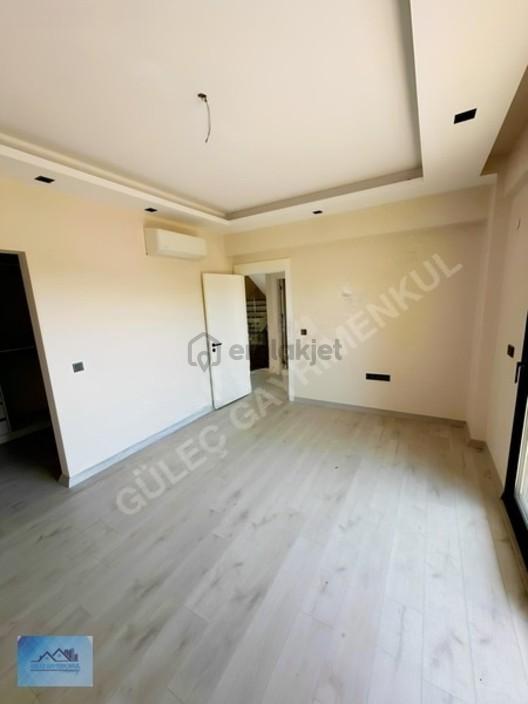 Güleç Gayrımenkul'den Satılık 4 + 1 Villa - 12