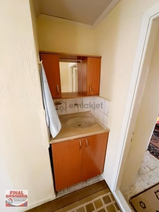 Üçpınar Köyiçinde Satılık Bahçeli Köy Evi - 10