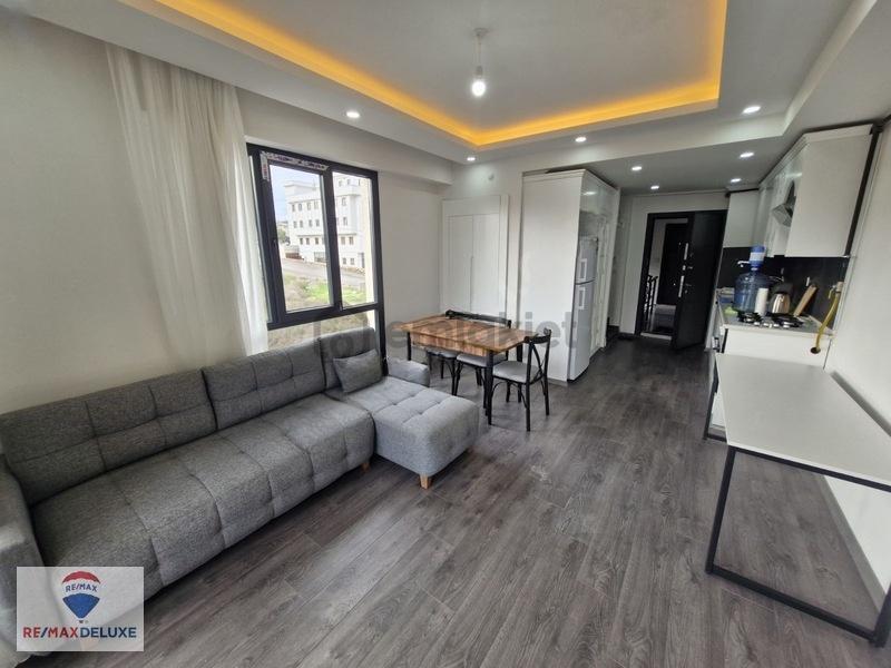 Başiskele'de Teraslı Manzaralı Eşyalı Kiralık 1+1 Dubleks Daire - 2