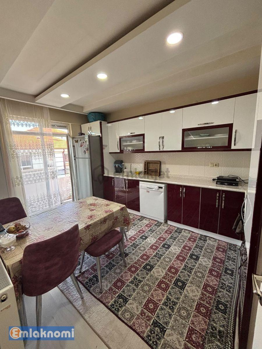 Emlaknomi'den 🏡 Yeşilada Mahallesi’nde Satılık 3+1 Daire! - 14