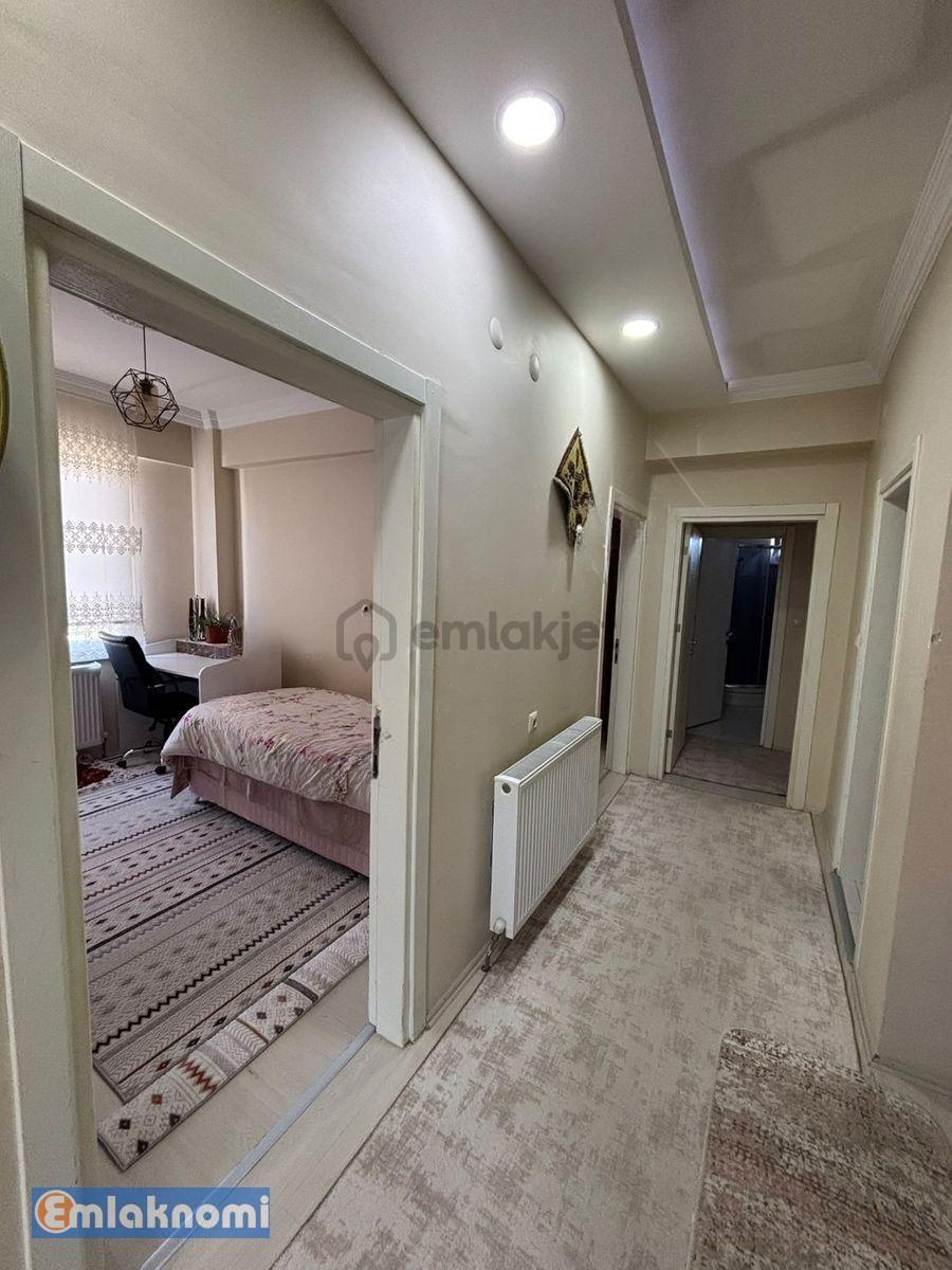 Emlaknomi'den 🏡 Yeşilada Mahallesi’nde Satılık 3+1 Daire! - 3