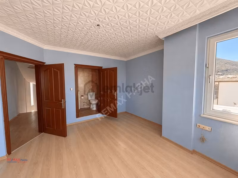 Güzelçamlıda Full Deniz Ve Doğa Manzaralı Geniş 3+2 Villa - 15