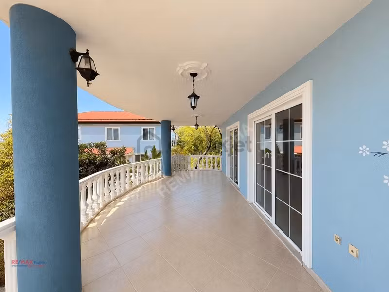 Güzelçamlıda Full Deniz Ve Doğa Manzaralı Geniş 3+2 Villa - 13