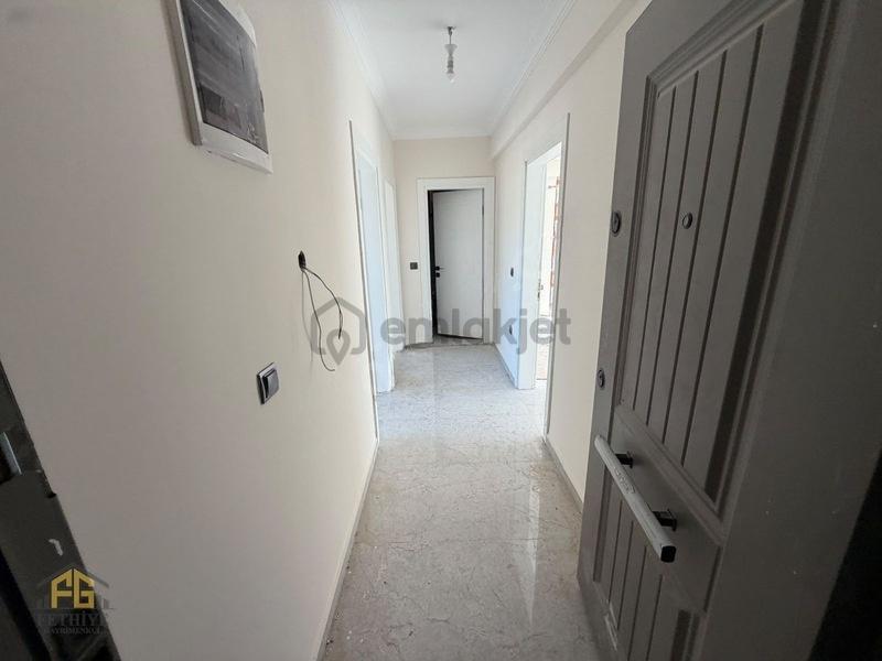 Fethiyede Yeni Yapı Havuzlu Asansörlü Manzaralı Daire - 21