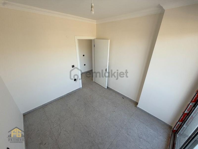 Fethiyede Yeni Yapı Havuzlu Asansörlü Manzaralı Daire - 5