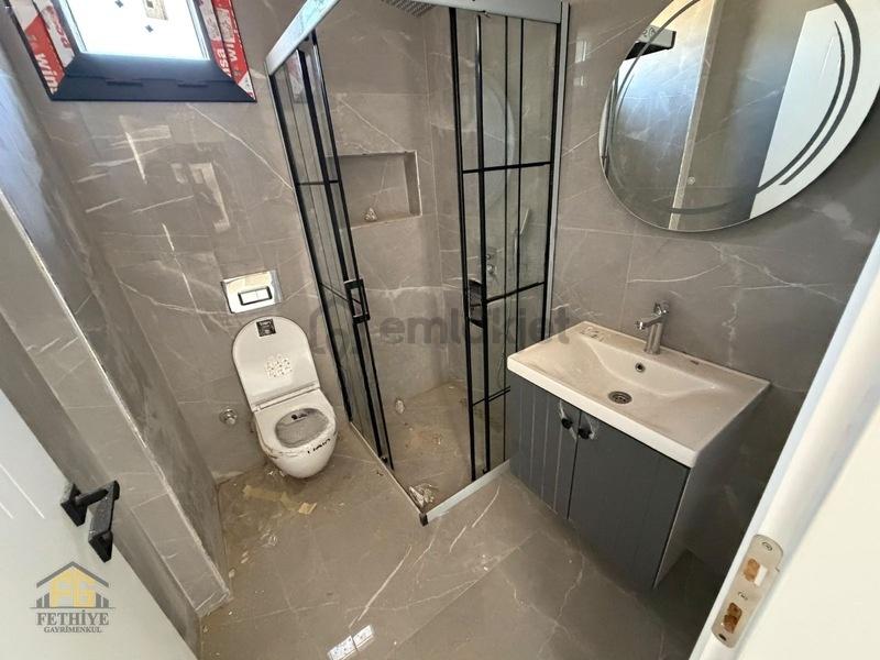 Fethiyede Yeni Yapı Havuzlu Asansörlü Manzaralı Daire - 8