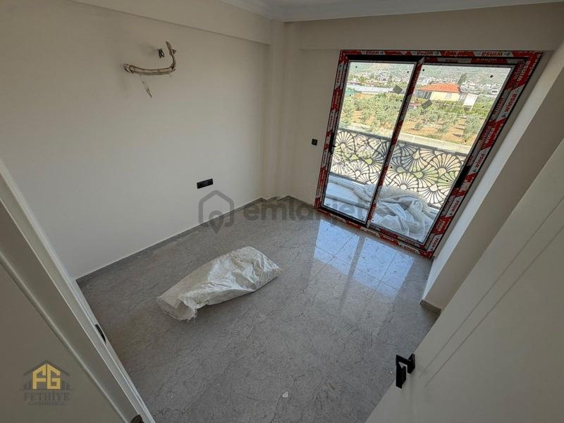 Fethiyede Yeni Yapı Havuzlu Asansörlü Manzaralı Daire - 14