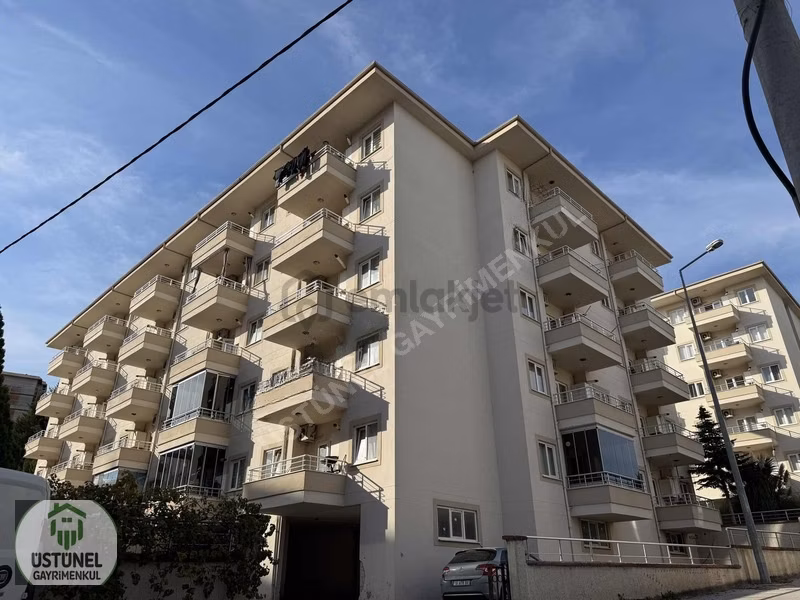 Üstünel'den Havuzlu Site İçerisinde Şehir Manzaralı 2+1 Daire - 32