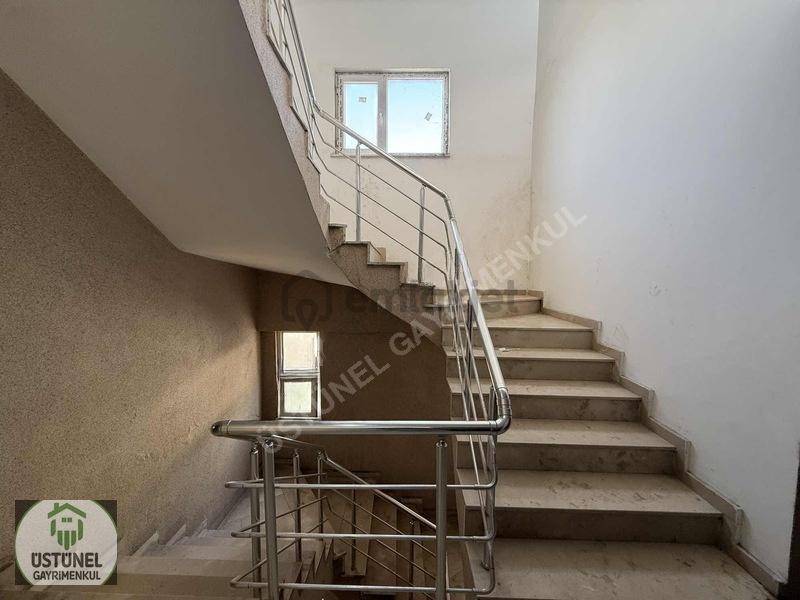 Üstünel'den Havuzlu Site İçerisinde Şehir Manzaralı 2+1 Daire - 27