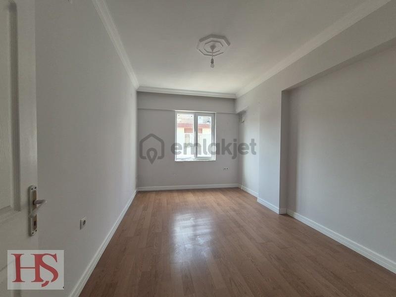 Dutlubahçe'de 5+1 Ayrı Mutfak Geniş Teras Satılık Dubleks Daire - 8