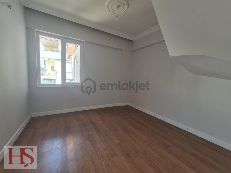 Dutlubahçe'de 5+1 Ayrı Mutfak Geniş Teras Satılık Dubleks Daire - 31
