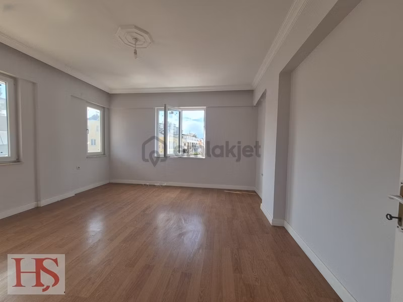 Dutlubahçe'de 5+1 Ayrı Mutfak Geniş Teras Satılık Dubleks Daire - 20