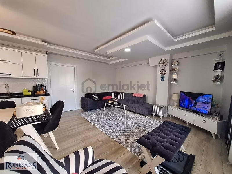 Rönesans Nişantaşı Cd. Yakını Okullar Bölgesinde Lüx 2+1