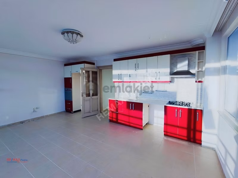 Kuşadası Marinada Deniz Manzaralı, Doğalgaz Kaloriferli Arakat - 7