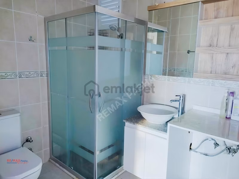 Kuşadası Marinada Deniz Manzaralı, Doğalgaz Kaloriferli Arakat - 27