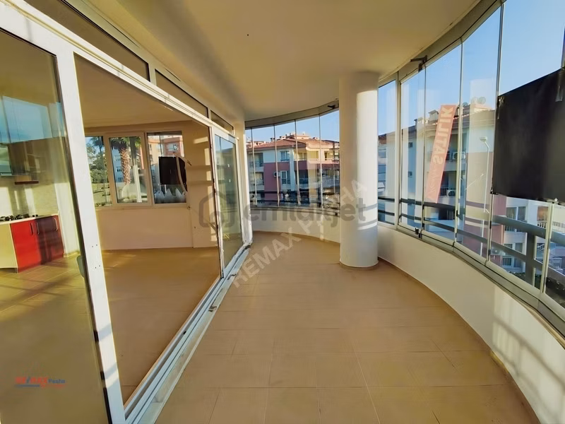 Kuşadası Marinada Deniz Manzaralı, Doğalgaz Kaloriferli Arakat - 6