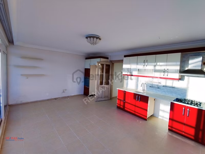 Kuşadası Marinada Deniz Manzaralı, Doğalgaz Kaloriferli Arakat - 9