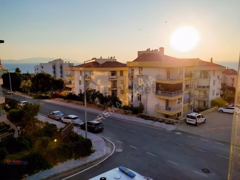 Kuşadası Marinada Deniz Manzaralı, Doğalgaz Kaloriferli Arakat - 20