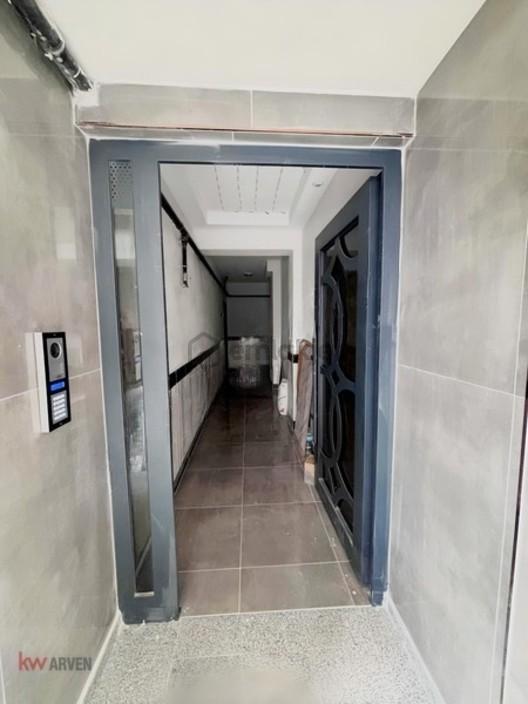 Başiskele Mahmutpaşa Strada Yanı Satılık 2+1 Arakat Daire - 4