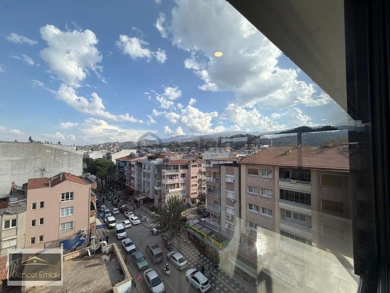 Salihli Şüheda Caddesi Üzerinde Köşe Konumlu Dublex - 31