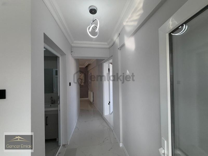 Salihli Şüheda Caddesi Üzerinde Köşe Konumlu Dublex - 32