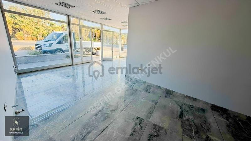 Seferihisar'da Cadde Üzerinde Kiralık Dükkan - 18