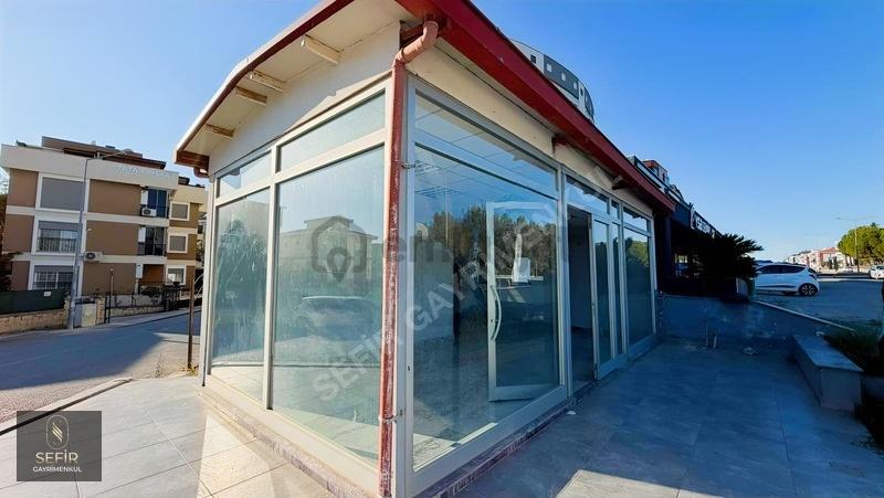 Seferihisar'da Cadde Üzerinde Kiralık Dükkan - 15