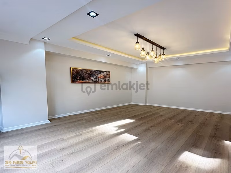 Metrobüse Yakın Tek Daire Üzeri Lüx Arakat 2+1 Satılık Daire!!! - 22