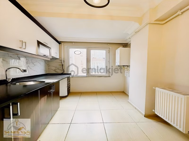Metrobüse Yakın Tek Daire Üzeri Lüx Arakat 2+1 Satılık Daire!!! - 9
