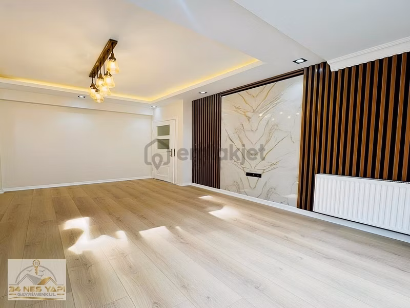 Metrobüse Yakın Tek Daire Üzeri Lüx Arakat 2+1 Satılık Daire!!! - 6