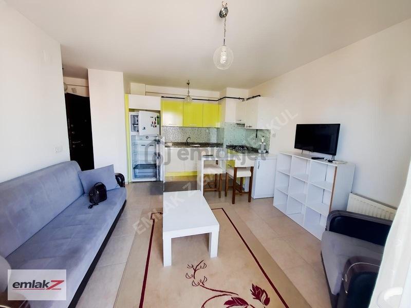 Mersin'de Güvenlikli Sitede Eşyalı 1+1 Kiralık Daire - 5